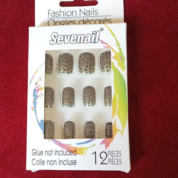 Sevenail 12 piece black leopard print glue not included - Picture 6 of 12